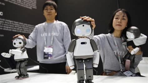 Los Cinco Robots Más Curiosos Del Mobile World Congress Información