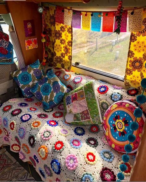 These designs are as stylish today as they were then. Boho & Hippie Style Home Decor Ideas and Designs | Hippie Boho Style