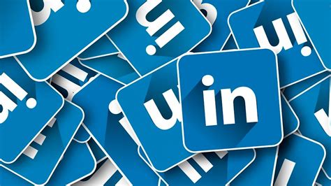 Email allows messages, images and documents to be sent from one person to another without cost. Los beneficios de usar LinkedIn para tu empresa - Adverto ...