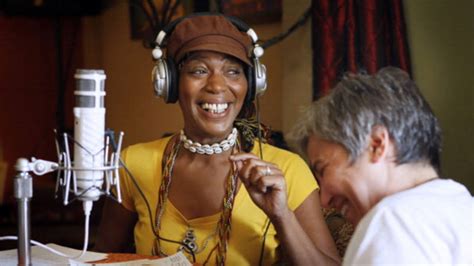 Actress Who Played Tv Psychic Miss Cleo Dies Of Cancer At 53 Kqed