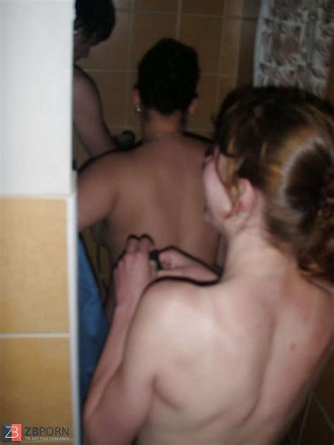 Threesome In The Shower Zb Porn