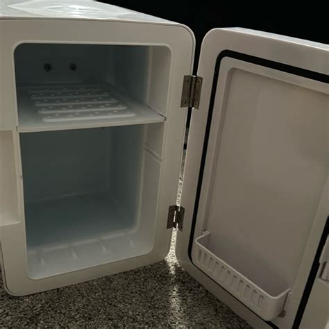 Bath Personal Chiller Led Lighted Mini Fridge With Mirror Door