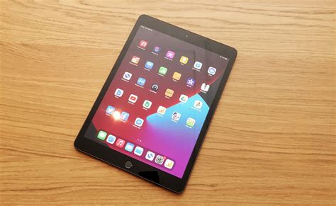Review: Apple iPad 8th generation (iPad 8, 2020) - Pickr