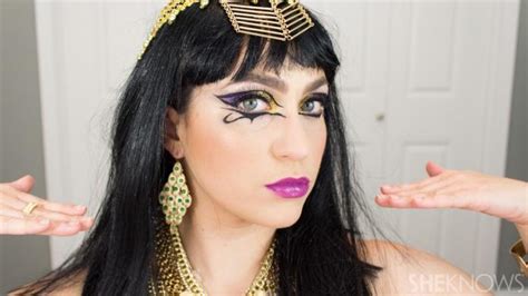 Diy Katy Perrys Makeup From ‘dark Horse For Halloween Sheknows