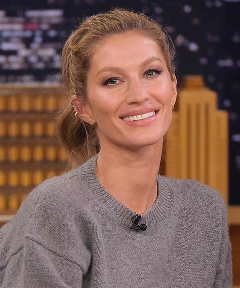 Gisele Bündchen Shares Photo Of Daughter Vivian With Bunny