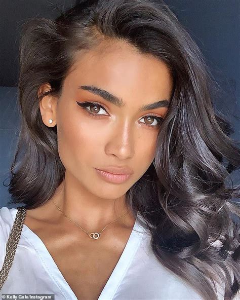 Victorias Secret Model Kelly Gale Shows Off Her Sculpted Abs In Neon