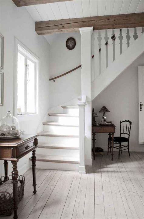 80 Modern Farmhouse Staircase Decor Ideas 67