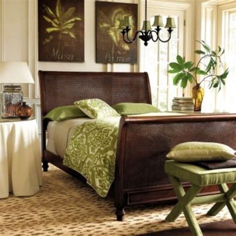 25 Stunning Bedroom Designs With Bold Color Scheme British Colonial
