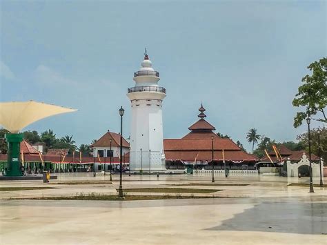 5 Wisata Religi Di Banten Yang Anti Mainstream OYO Indonesia Blog