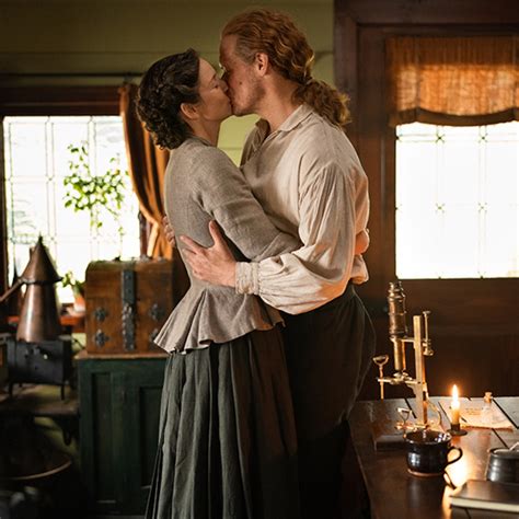 Outlanders Claire And Jamie Share Loving Moment In Deleted Scene E Online