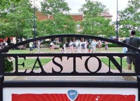 Fountain Sidewalk Is Popular With The Kiddos Picture Of Easton Town