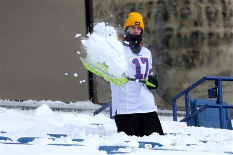 Buffalo Bills Ask For Help Shoveling Snow Out Of Stadium Ahead Of