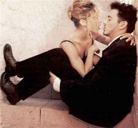 Sarah Jessica Parker And Robert Downey Jr Were The It Couple Of The S Artofit