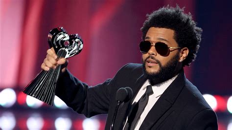 The Weeknd Takes Home 3 Iheart Awards Proves Grammys Wrong