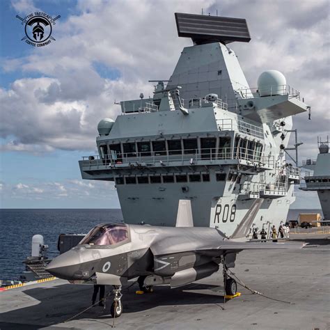 Hms queen elizabeth is the largest and most powerful vessel ever constructed for the royal navy. BASE NAVAL - Portaaviones HMS Queen Elizabeth R-08 y HMS ...