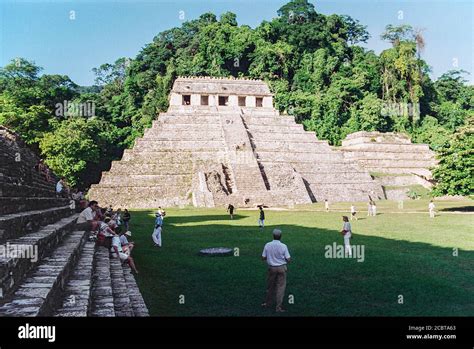 Zona Arqueologica Palenque Hi Res Stock Photography And Images Alamy