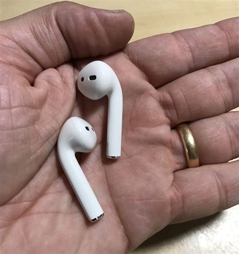 Apple Airpods Review The Earphones With Wire Free Convenience And