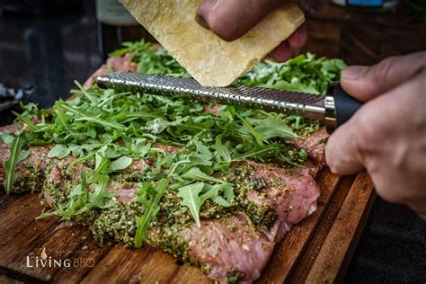 Kalbsrollbraten Mit Lardo Und Pesto Kalbsr Cken Rezept Rollbraten