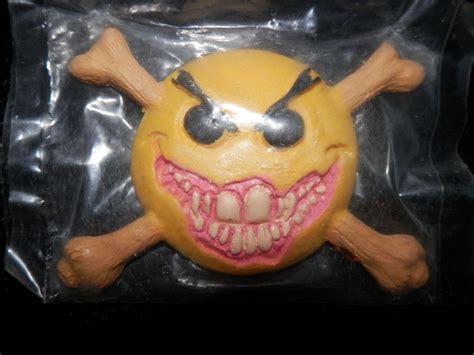 Smiley The Psychotic Button Resin Toy Pin Chaos 1992 Mike Burnett Evil