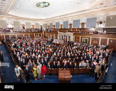 Us Senators And House Representatives Pose For The 114th Us