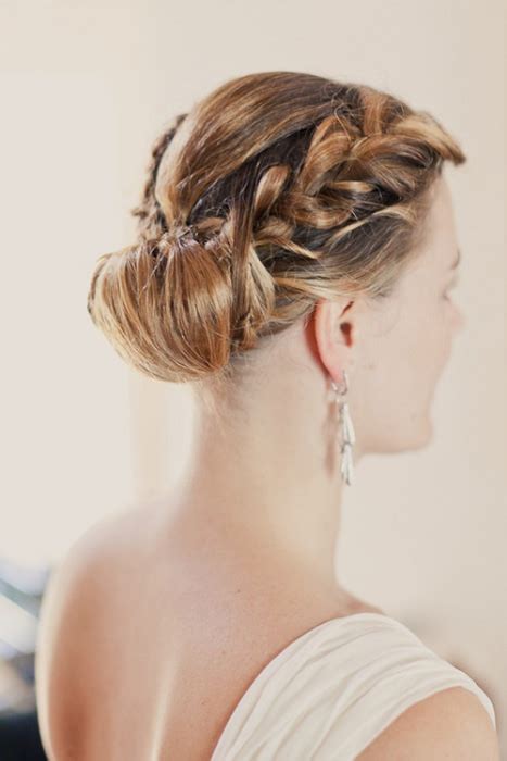 Medium hair has its own perks and negatives at the same time. Bridal Updos with an Edge: Bridal Hair Inspiration