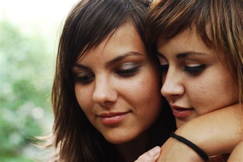 10 Things Not To Say To A Lesbian Salon
