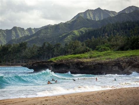 Traveling To Hawaii In December What To Know Cool Destination