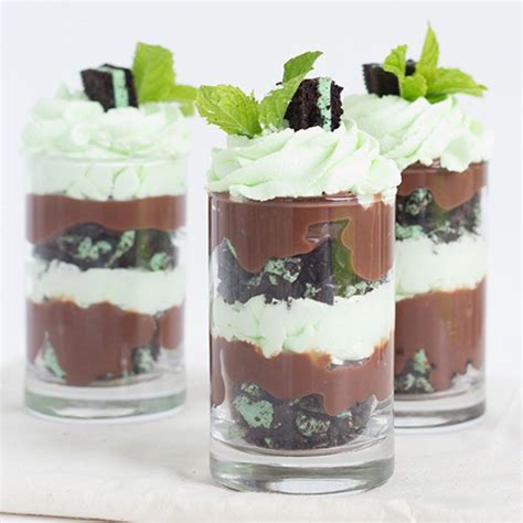 Today's shot glass dessert recipe is a fusion of sweet dishes to honour the indian flag. 24 Short and Sweet Shot-Glass Desserts | Shot glass desserts, Mini dessert recipes, Mini dessert ...