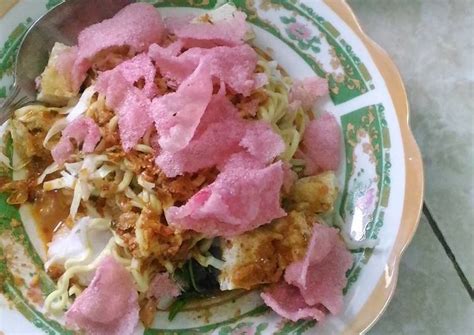 Rebus semua sayuran dan tiriskan kemudian pisahkan ke dalam wadah. Cara Membuat Kuah Pecel Padang / Resep Katupek Pical Khas ...