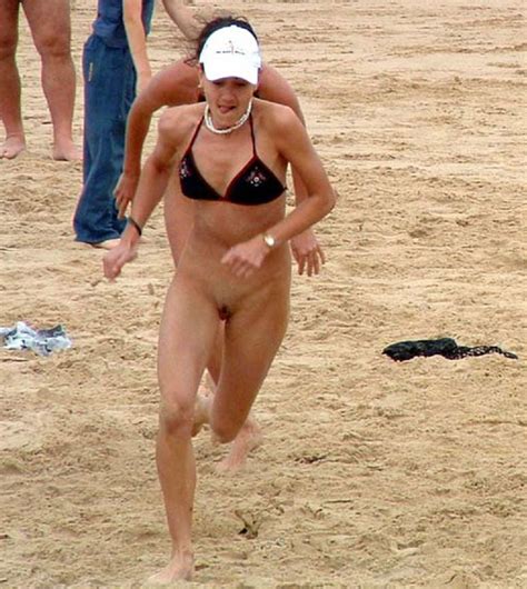 Bottomless Girl Wins A Nude Beach Competition 10 Pics