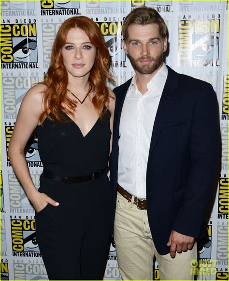 Under The Domes Rachelle Lefevre Dons Blonde Wig For Comic Con Panel