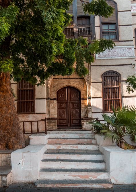 عمره يزيد عن قرن في السعودية خبايا جمالية داخل بيت نصيف الذي لا يغلق