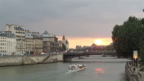 Sunset From Pont Louis Philippe Paris Sunset Canal