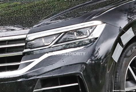 Volkswagen Touareg Spy Shots And Video Mild Update For Mid Sizer