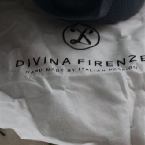 Divina Firenze Italy Bags Nwt Italy Divina Firenze Bucket Handbag