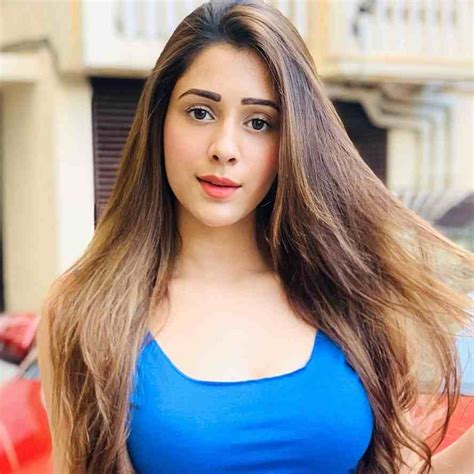 Hiba Nawab Wiki Biography Age Boyfriend Facts Image And More