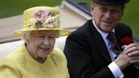 Изображение queen elizabeth 11 husband. Prince Charles secretly visits 'Righteous Gentile ...