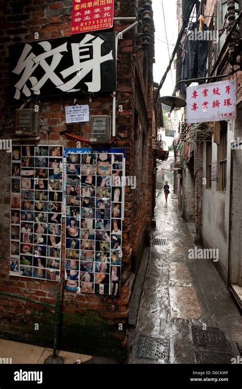 Guangzhou China A Narrow Alley In The Old Town Stock Photo Alamy