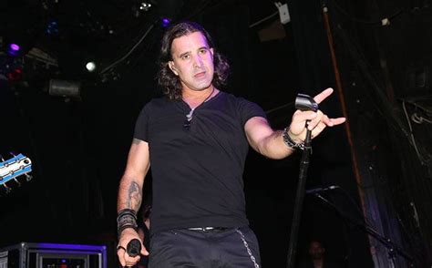 Creed Frontman Scott Stapp Tells Fans Hes Homeless In Facebook Video