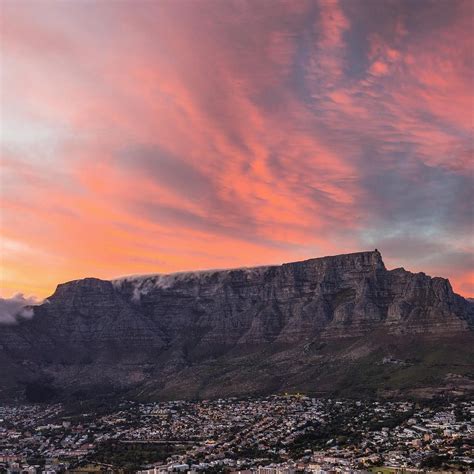 An Exquisite View Of Table Mountain In Cape Town East Cape Tours