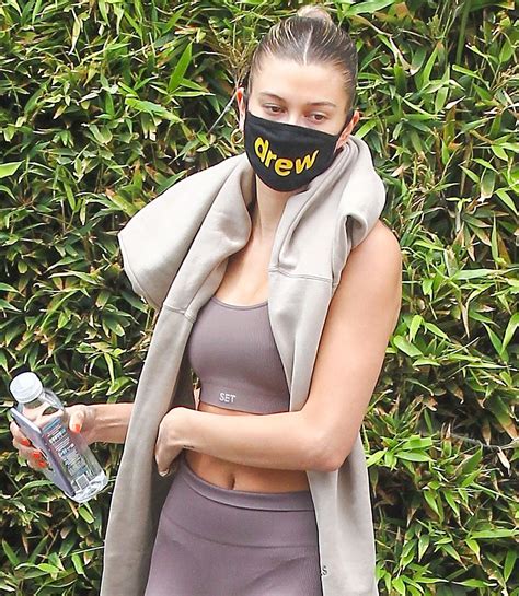 Hailey rhode baldwin bieber (née baldwin; Hailey Bieber jest w świetnej formie - pokazała zgrabne ...