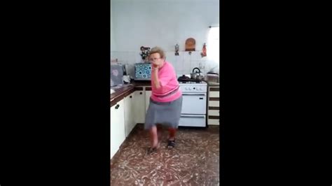 Abuela Bailando Cumbia Es La Sensaci N De Las Redes Sociales Fmdos