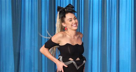 Miley Cyrus Sings ‘hands Of Love On ‘ellen Video Ellen Degeneres Miley Cyrus Just Jared Jr