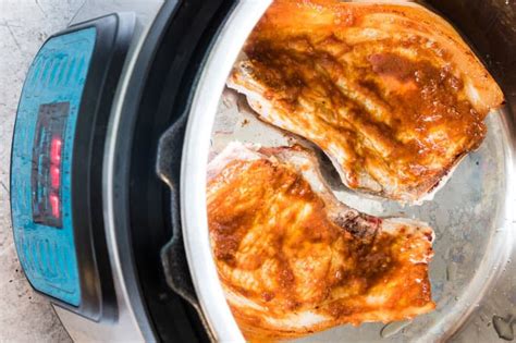 This recipe takes advantage of frozen pork chops by preparing them easily in an instant pot® with a flavorful mushroom gravy that the entire family will love. Instant Pot Frozen Pork Chop : Honey Garlic Instant Pot Pork Chops - Easy Pressure Cooker ...