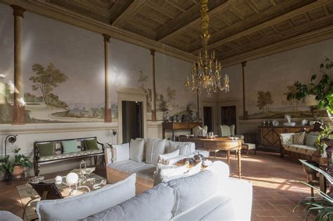 Incredible Tuscan Villa Can Be Yours For 115m Curbedclockmenumore