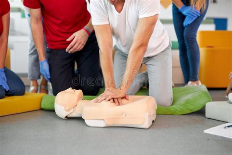 Cpr First Aider Stock Photos Free And Royalty Free Stock Photos From