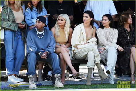 Kim Kardashian Sits Front Row At Kanye Wests Yeezy Season 4 Runway