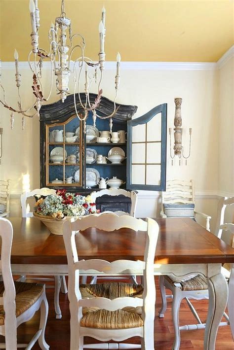 Savvy Southern Style French Country Style Dining Room That Is Casual