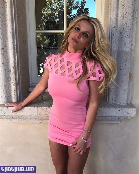 Britney Spears Sexy In Tight Dress On Thothub