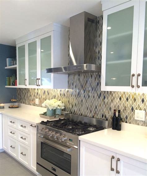 Get free shipping on qualified glass door kitchen cabinets or buy online pick up in store today in the kitchen department. White kitchen cabinets frosted glass | Hawk Haven